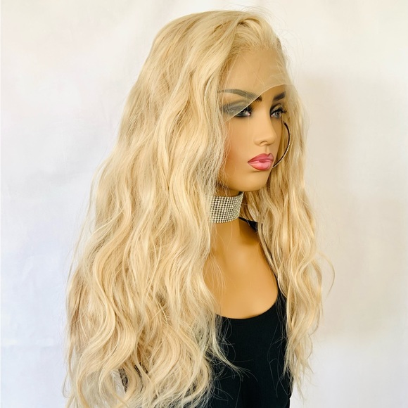 Gorgeous 24” Champagne Color 13x2.5 Lace Front Premium Fiber Wig - Picture 3 of 8